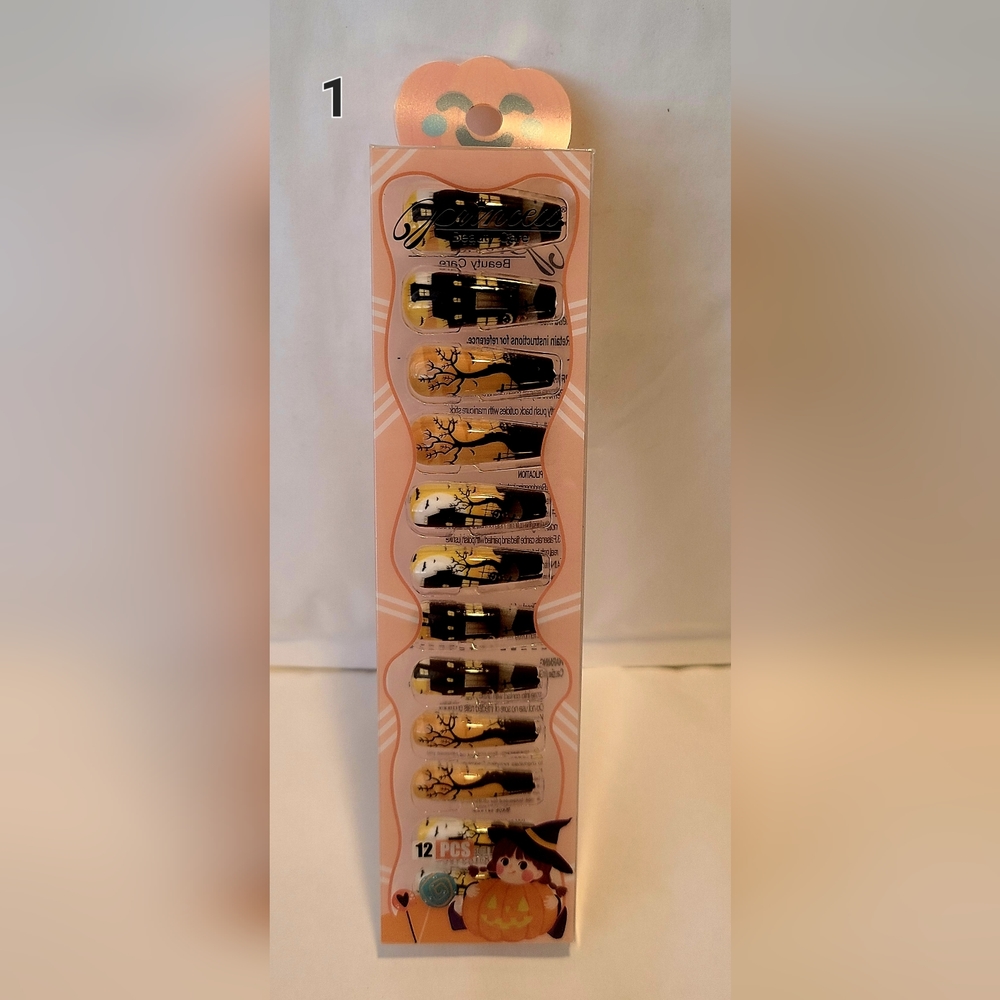 Halloween Press On Nails 12 Pc Set With Free Bottle Of Adhesive Glue New In Box